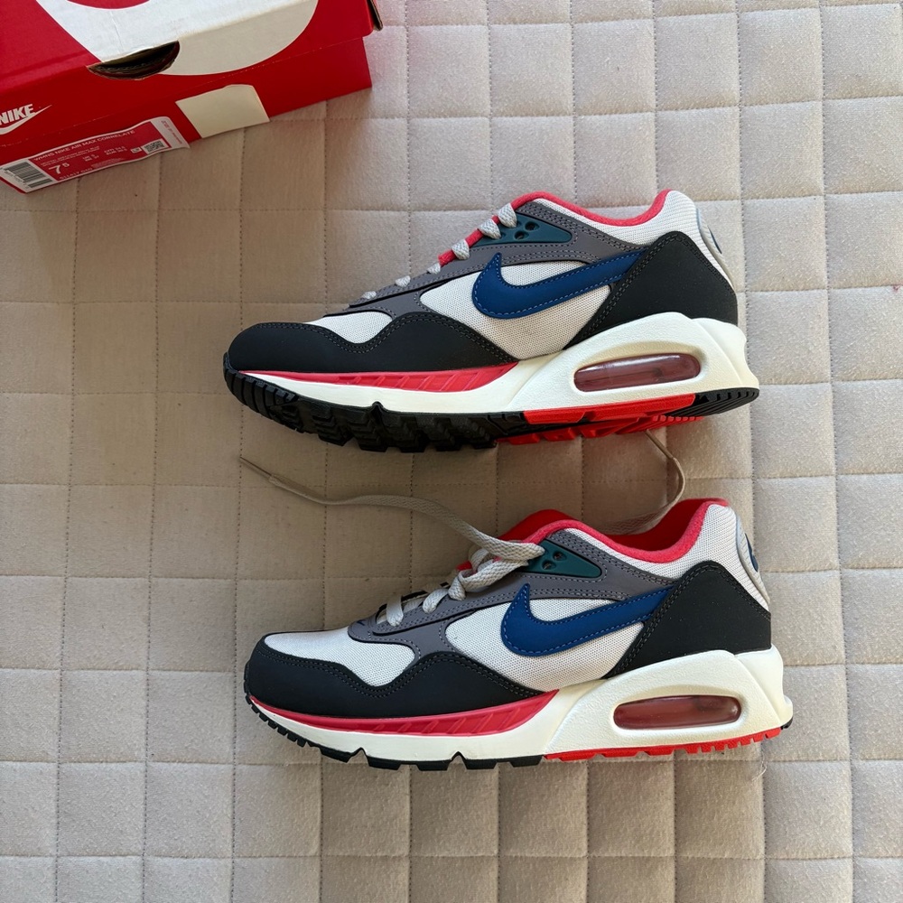 Nike Women’s Air Max Correlate - Grey, Blue, Red